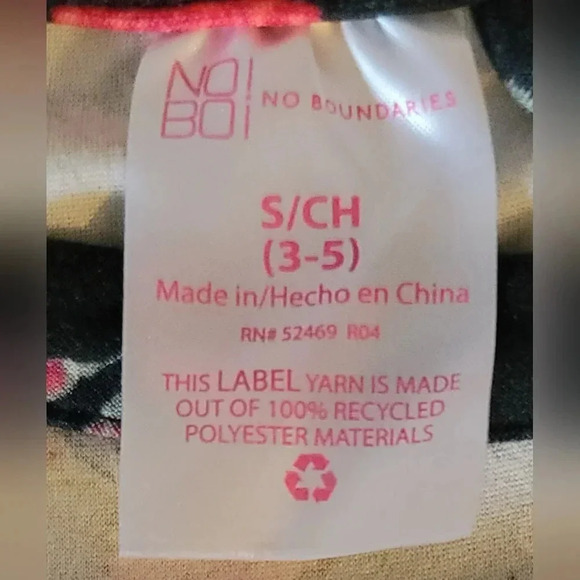 No Boundaries Cut Out V-Neck T-Shirt - Picture 6 of 6